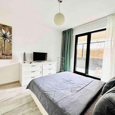 Lazo Two Room- Luxury Apartment Bukares Bagian luar foto