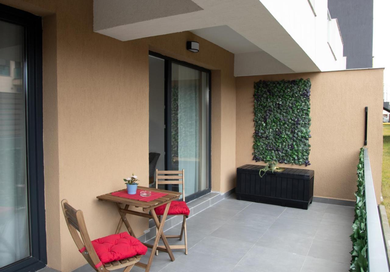 Lazo Two Room- Luxury Apartment Bukares Bagian luar foto