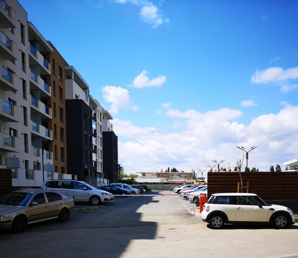 Lazo Two Room- Luxury Apartment Bukares Bagian luar foto