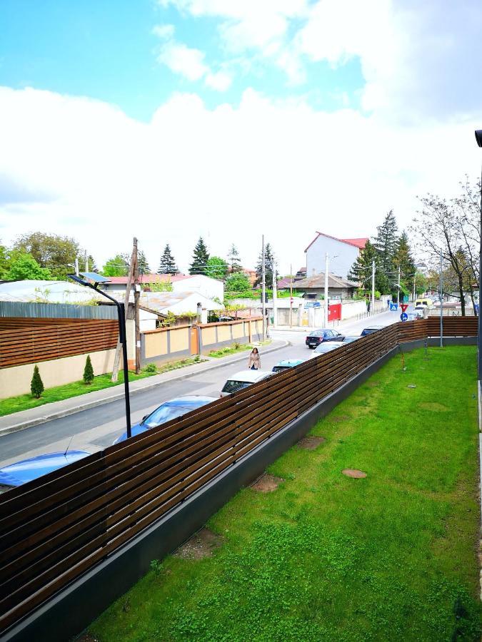 Lazo Two Room- Luxury Apartment Bukares Bagian luar foto