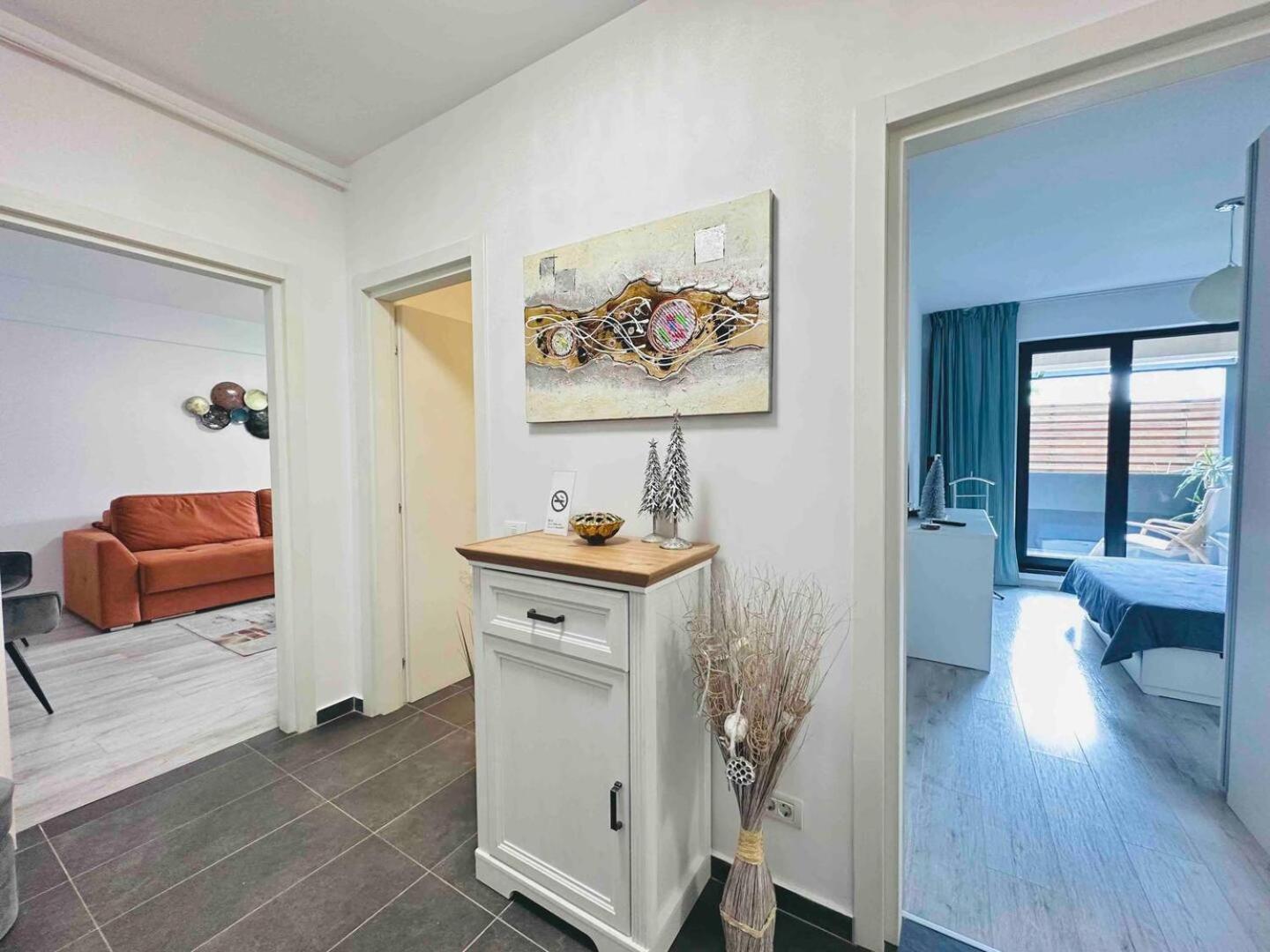Lazo Two Room- Luxury Apartment Bukares Bagian luar foto