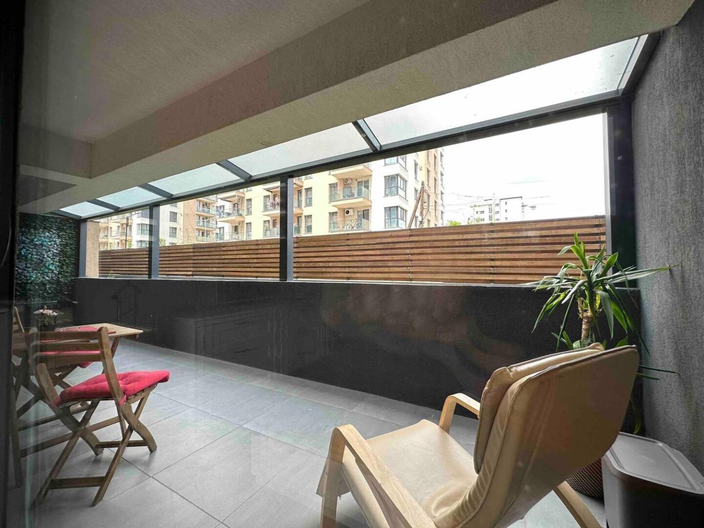 Lazo Two Room- Luxury Apartment Bukares Bagian luar foto