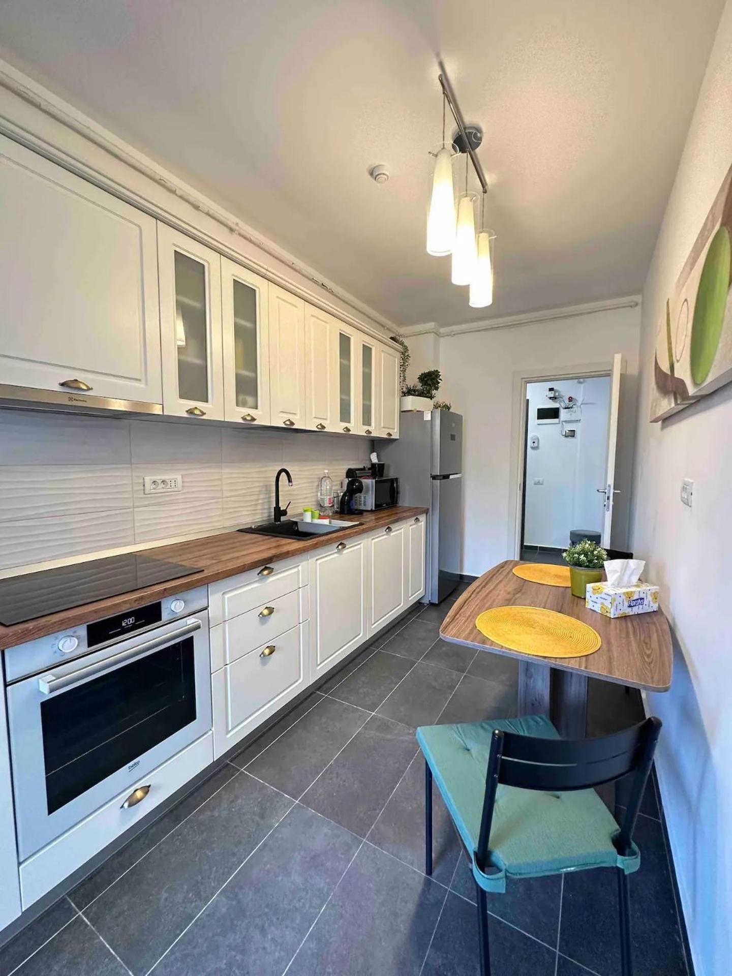 Lazo Two Room- Luxury Apartment Bukares Bagian luar foto